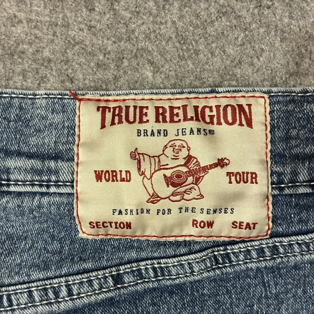 True Religion Ricky Relaxed Straight Mens Jeans Size 36x30 Faded Whiskers Y2K
